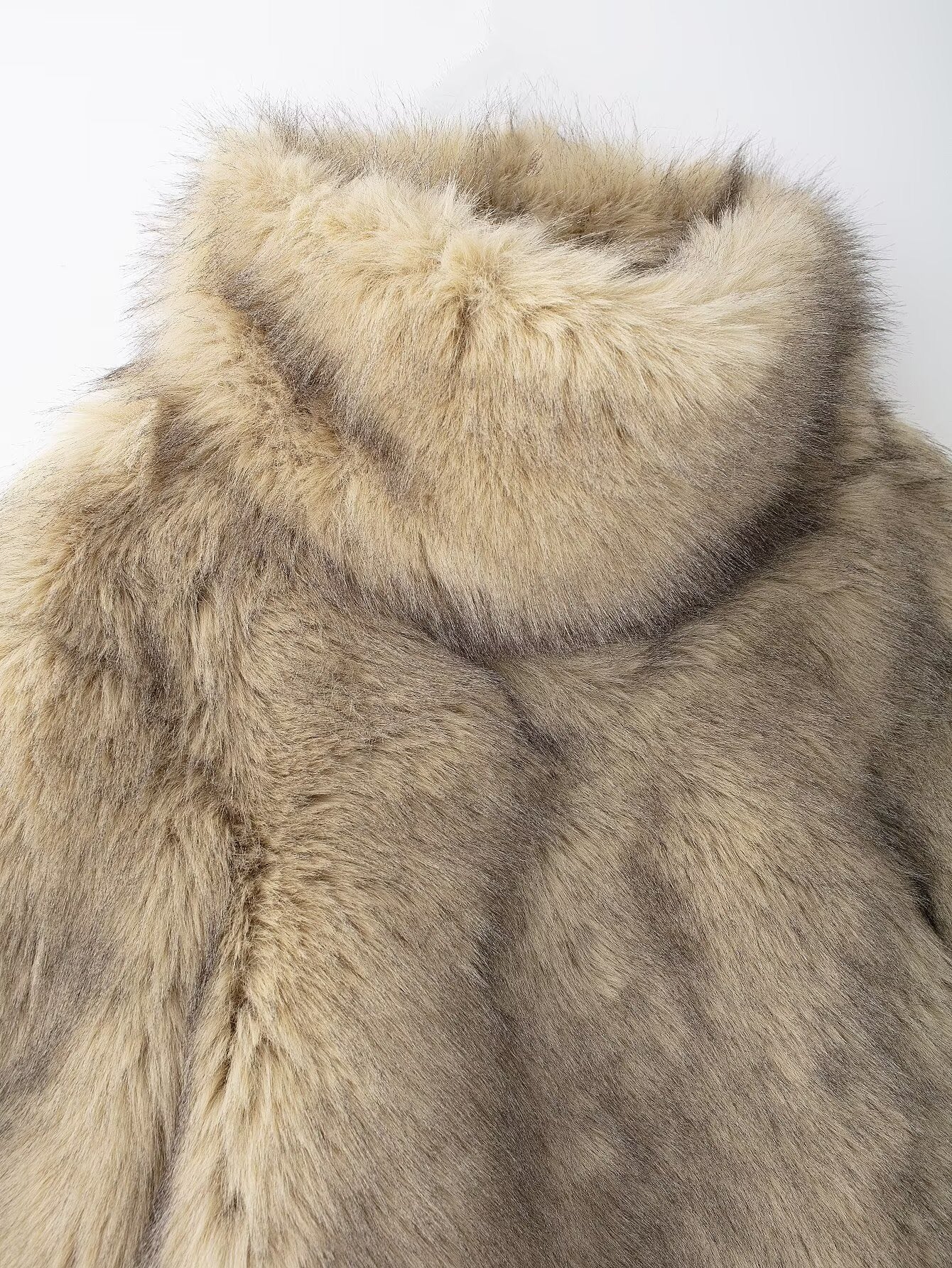 Luxe Faux Fur Sweater - Elegant Winter Warmth