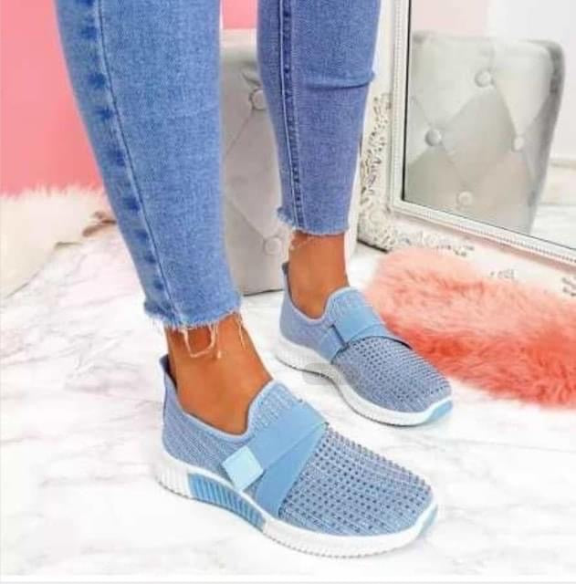 Soft top casual