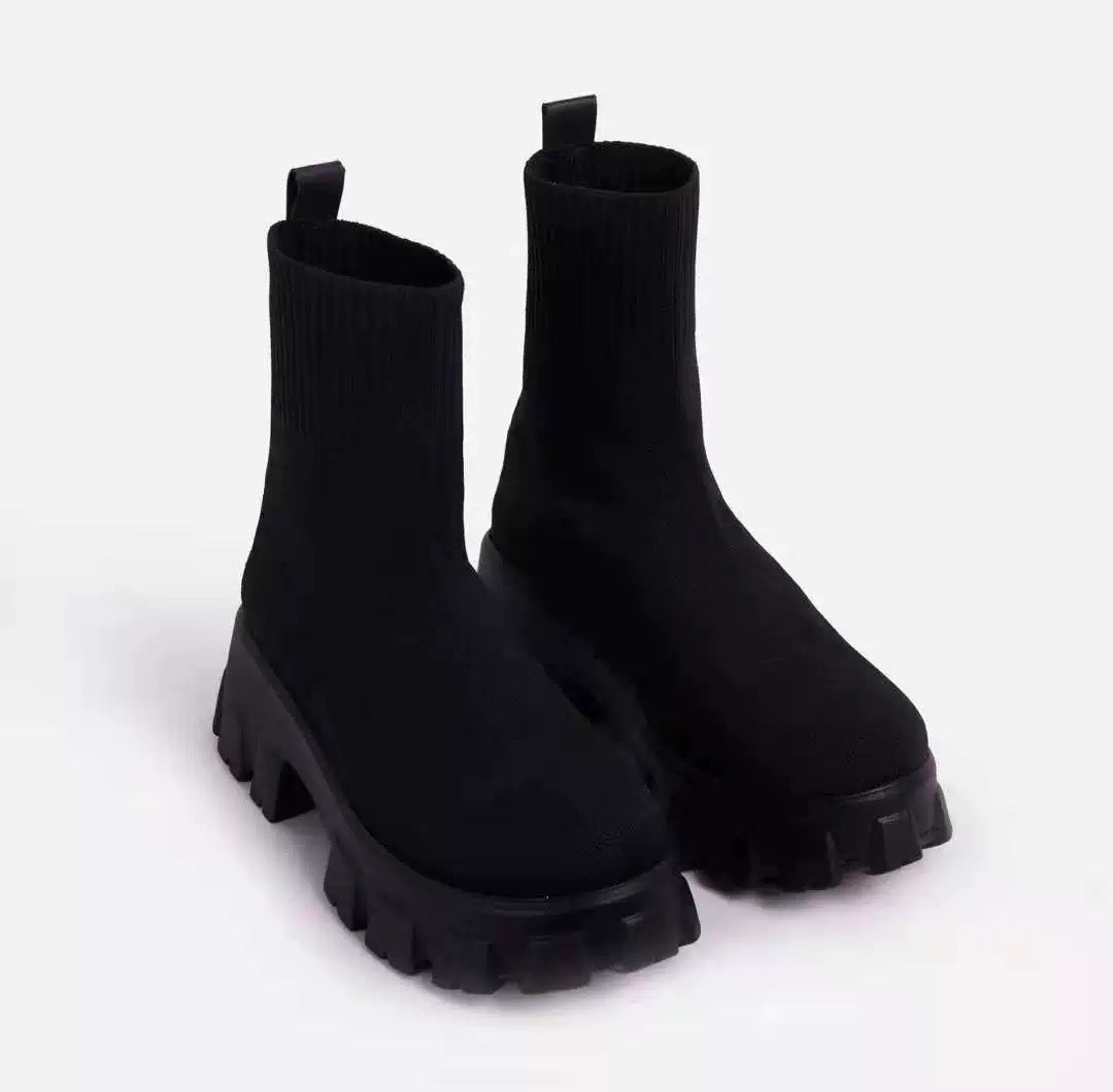 Chunky Knit Sock Boots – Ultra-Comfortable and Trendy Platform Design