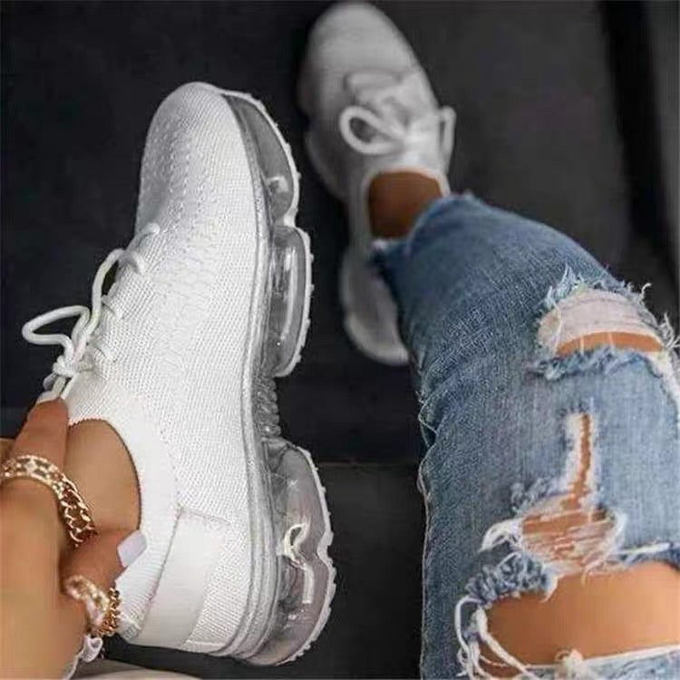 Kelsey Stretch Sneaker